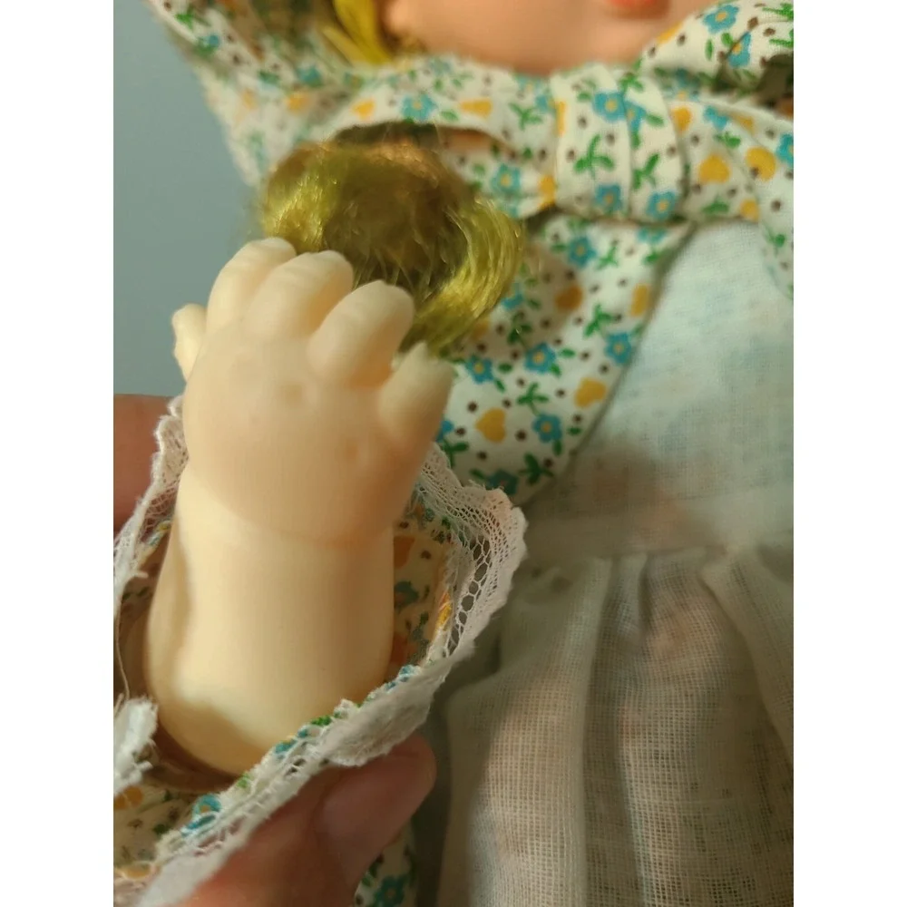 Baby‎ Doll Soft Body Sleepy Eyed Blond Hair